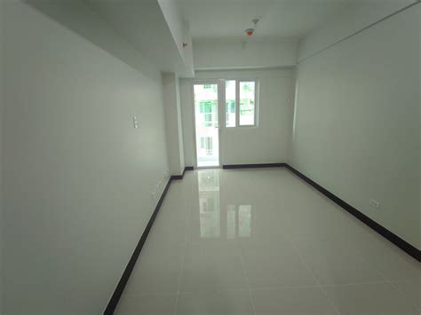 Condo For Sale in Taft with Balcony .